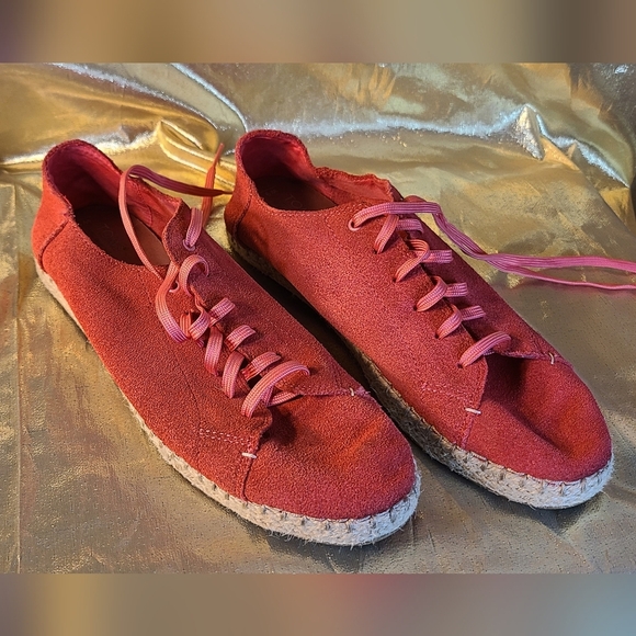 Toms Shoes - Tom's shoes